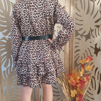 Robe léopard avec ceinture
