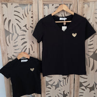 T-shirt noir coeur brodé doré maman