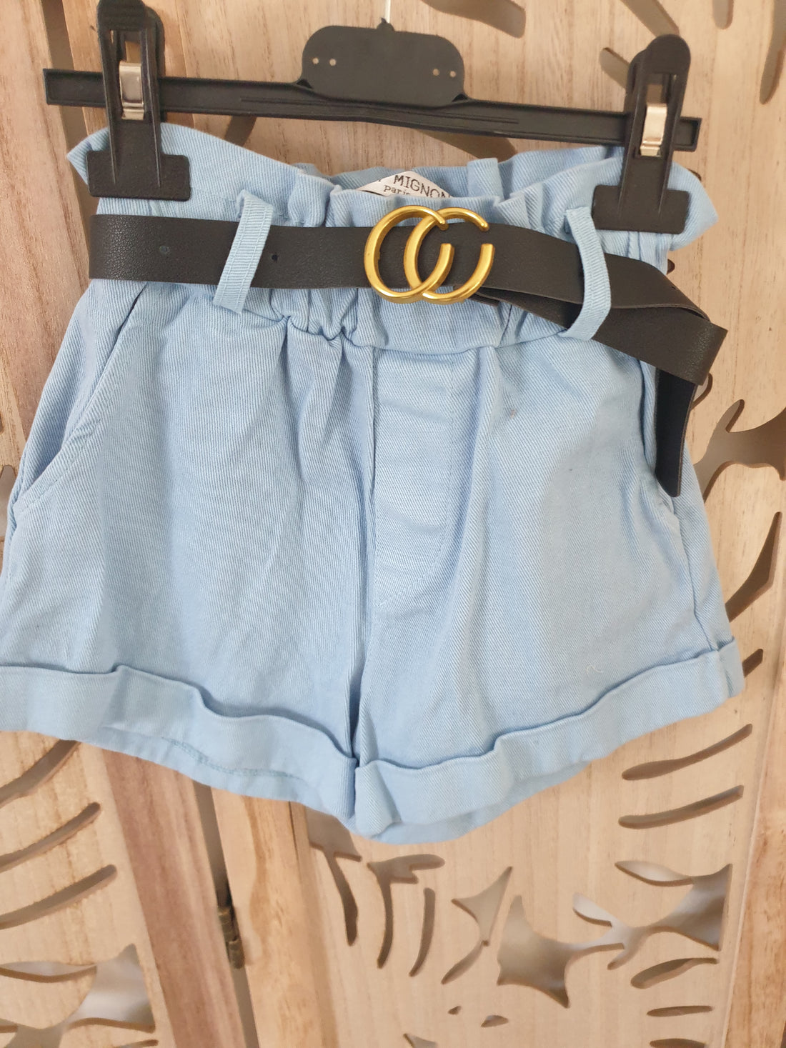Short bouffant avec ceinture