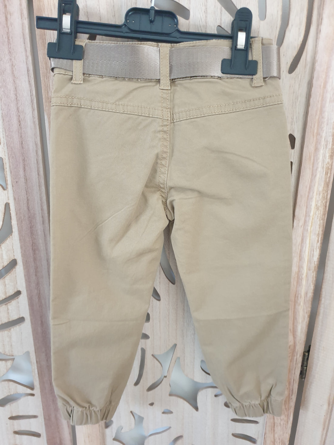 Cargot beige avec ceinture