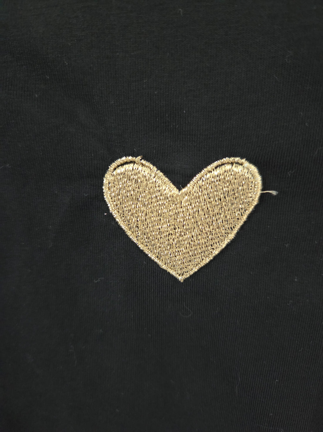 T-shirt noir coeur brodé doré fille