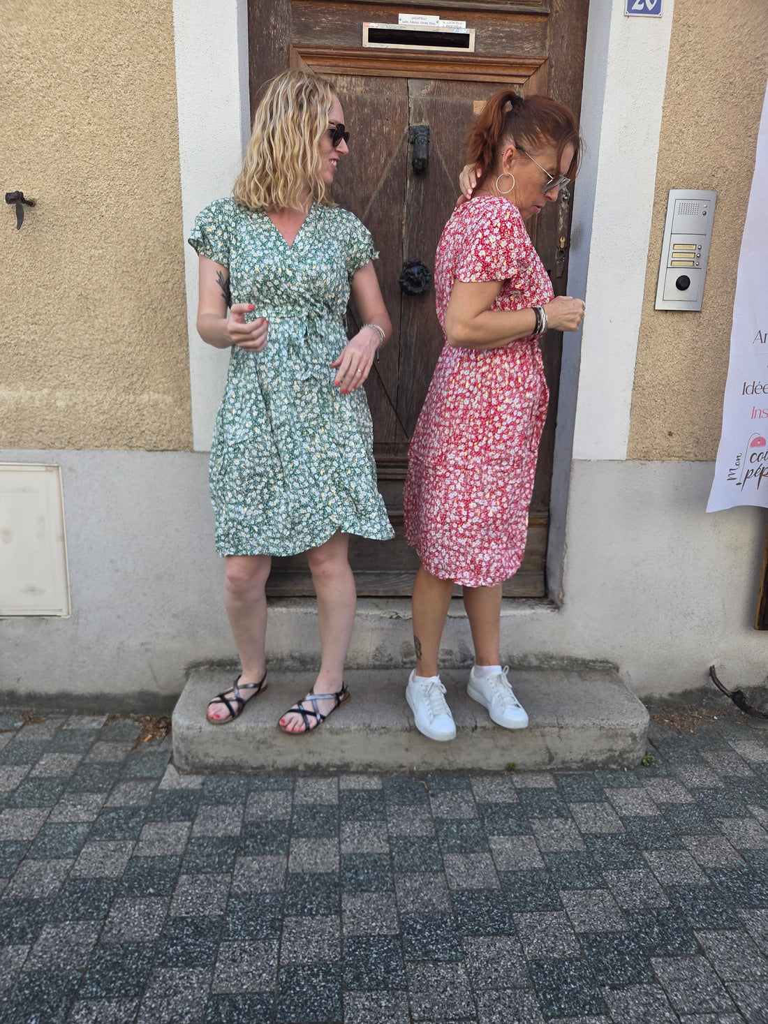 Robe courte motifs fleurs
