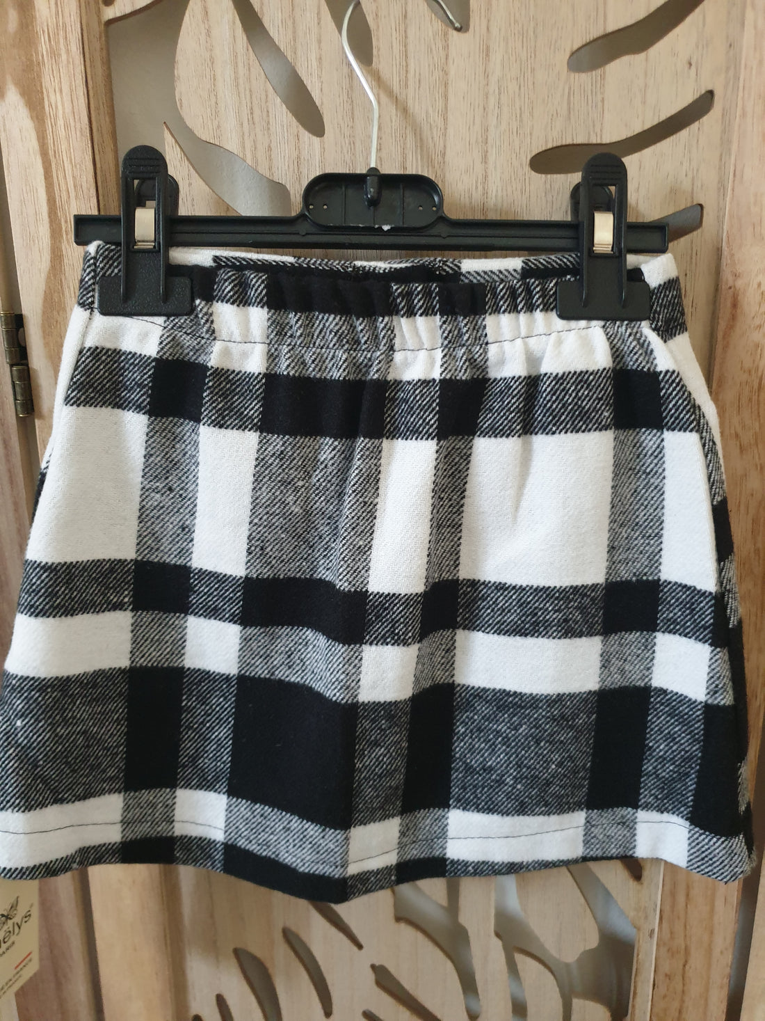 Jupe à carreaux “Clara” – Noir & blanc