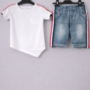 Ensemble tee-shirt blanc et bermuda
