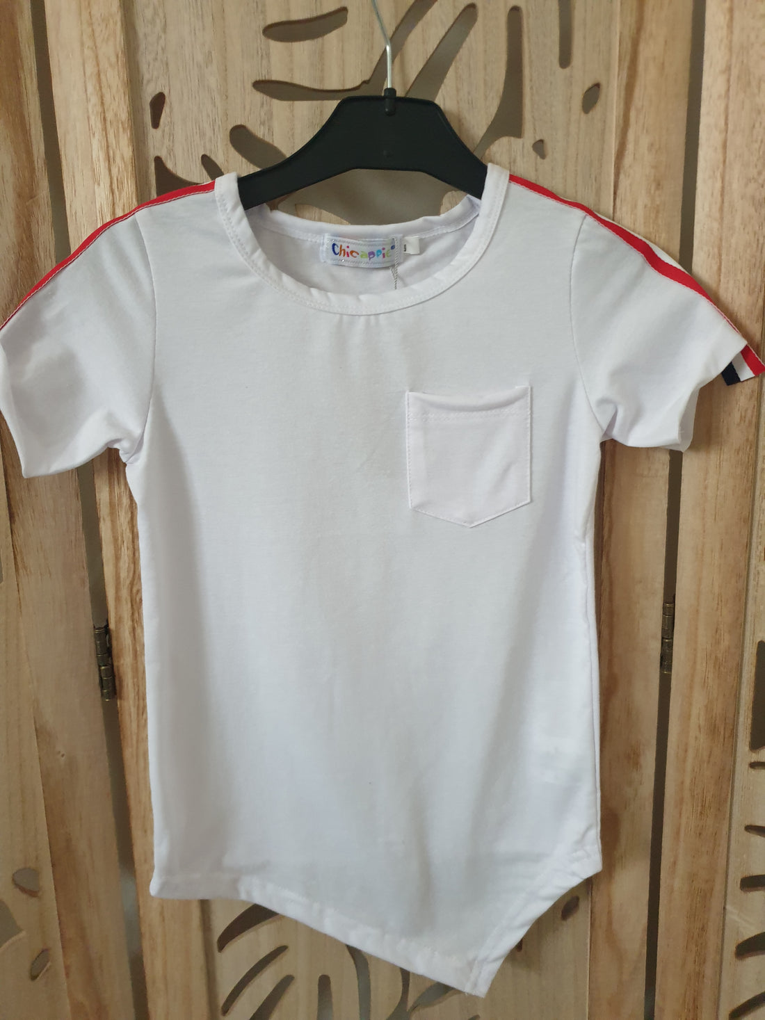 Ensemble tee-shirt blanc et bermuda
