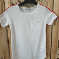 Ensemble tee-shirt blanc et bermuda