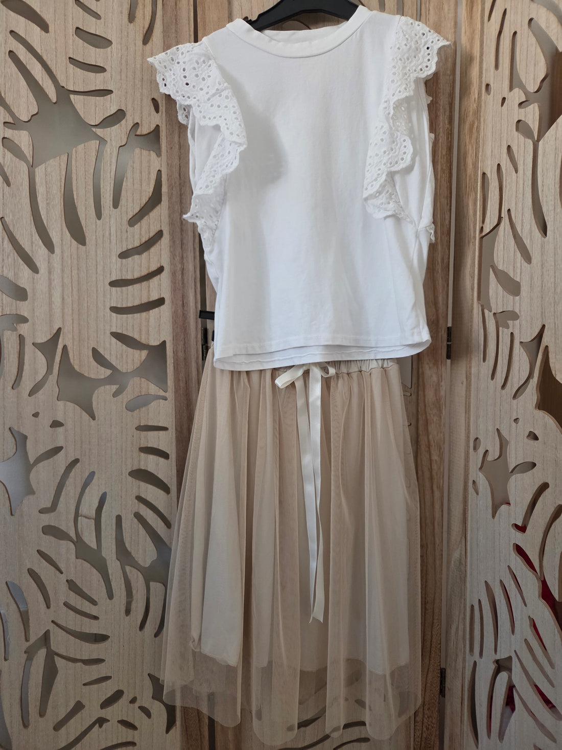T-shirt avec broderie anglaise